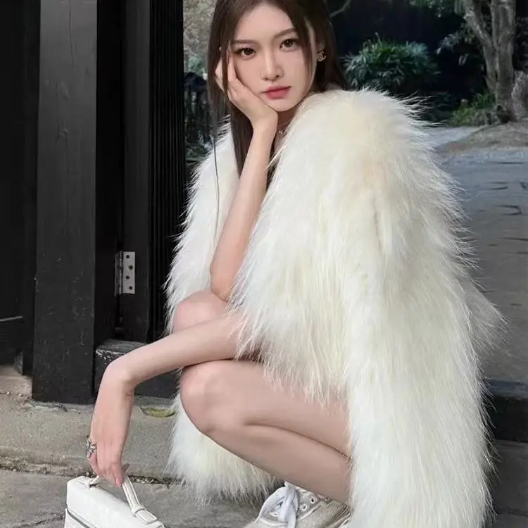 2025 blanco nuevo peludo respetuoso con el medio ambiente piel ort Jaet mujer Otoño Invierno Faion Commute Sle diseño de nudo suelto