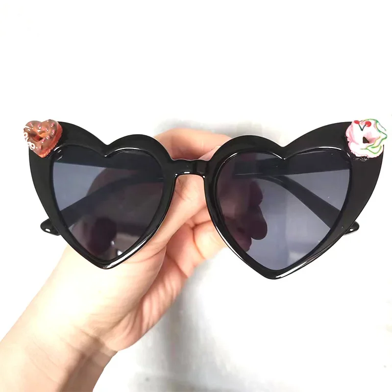 

Fashion Heart Frame Heart Sunglasses Personality Round Sunglasses Ladies Party Trend Glasses High Quality New Glasses for Women