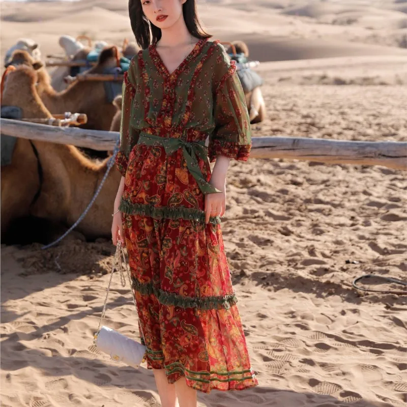 2025 vestido bohemio de verano de estilo étnico Vintage para mujer nuevo vestido largo con cuello en V y mangas de hoja de loto vestidos ajustados para vacaciones en la playa