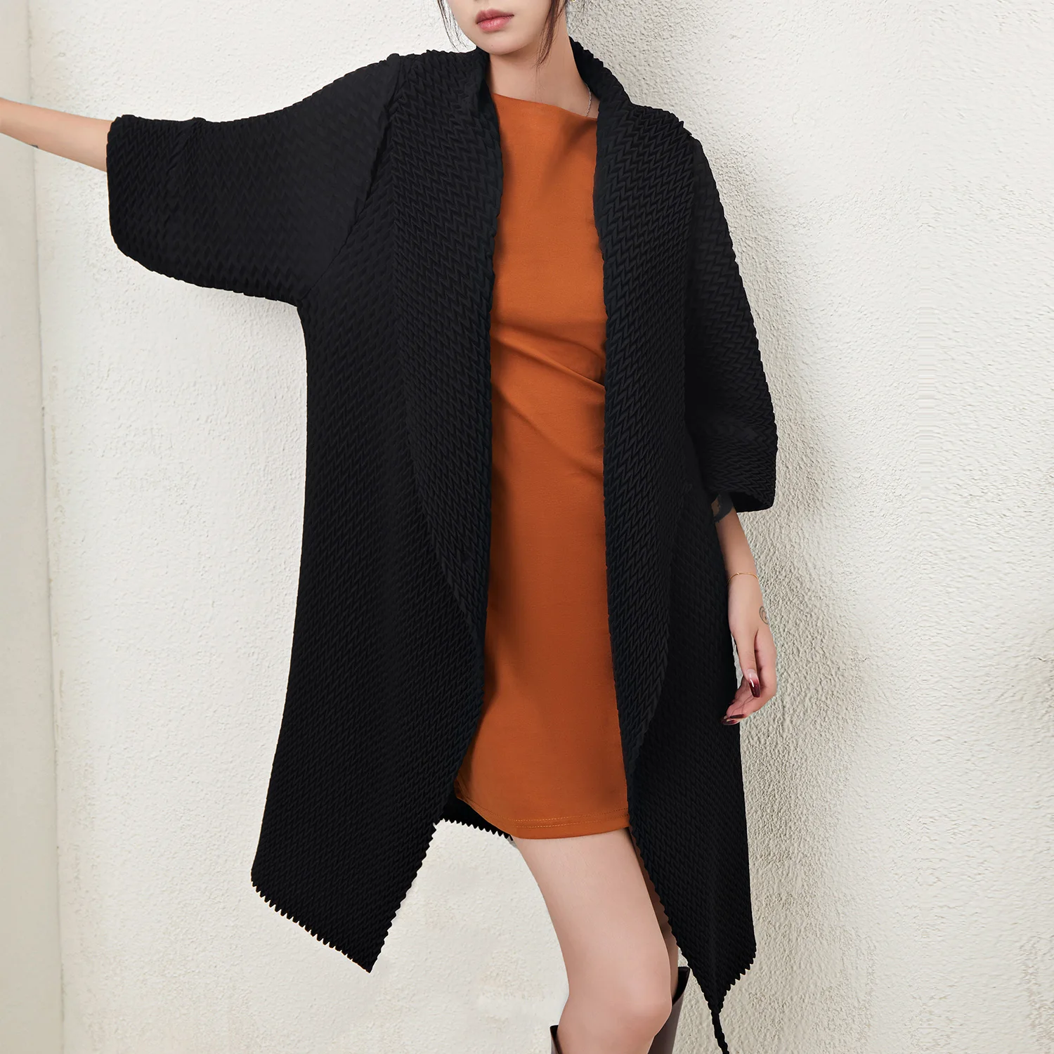 2025 Solid Color European and American Style Three-dimensional Pleat Miyake Pleated Women's Trench Coats