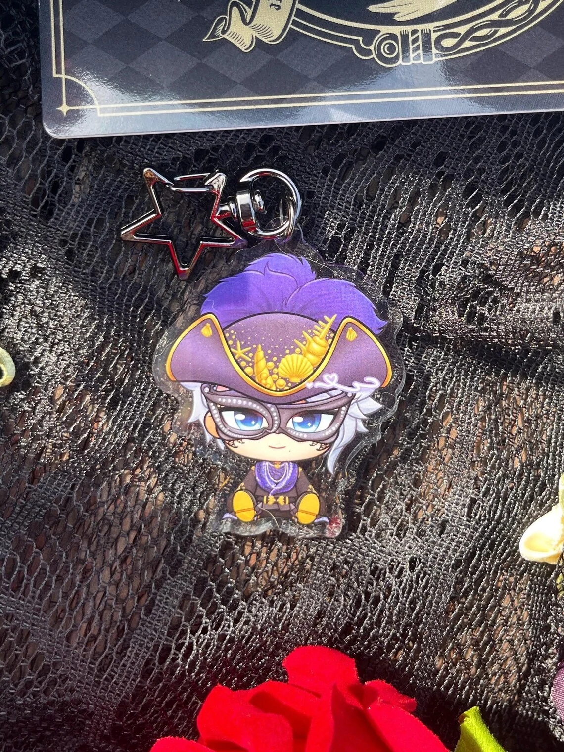 Twisted Wonderland Gorgeous Makeup Ball Acrylic Keychain | Transparent Acrylic Gold Gun Grey Star Buckle