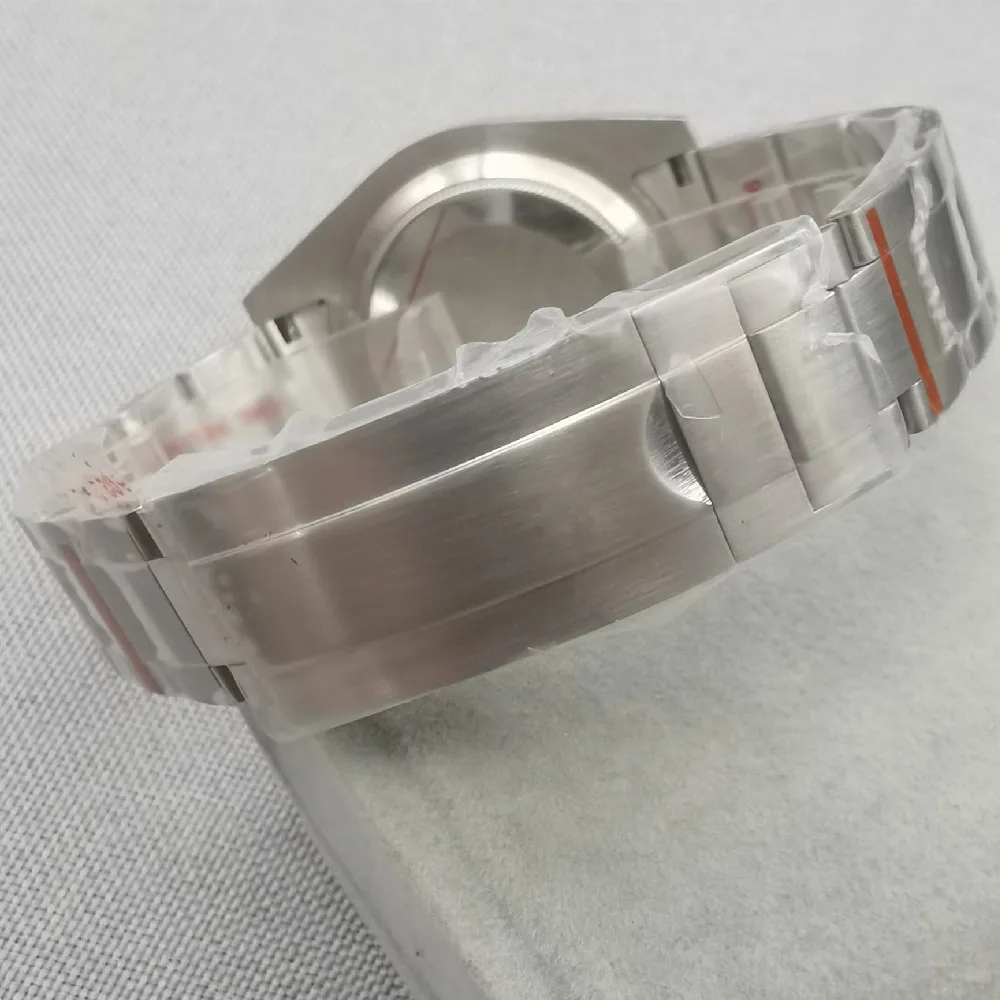 นาฬิกาสเตนเลสสตีลกระจกแซฟไฟร์40มม. 43มม. แสดงสองโซนเวลาการเคลื่อนไหวอัตโนมัติ Nh34gmt ญี่ปุ่น