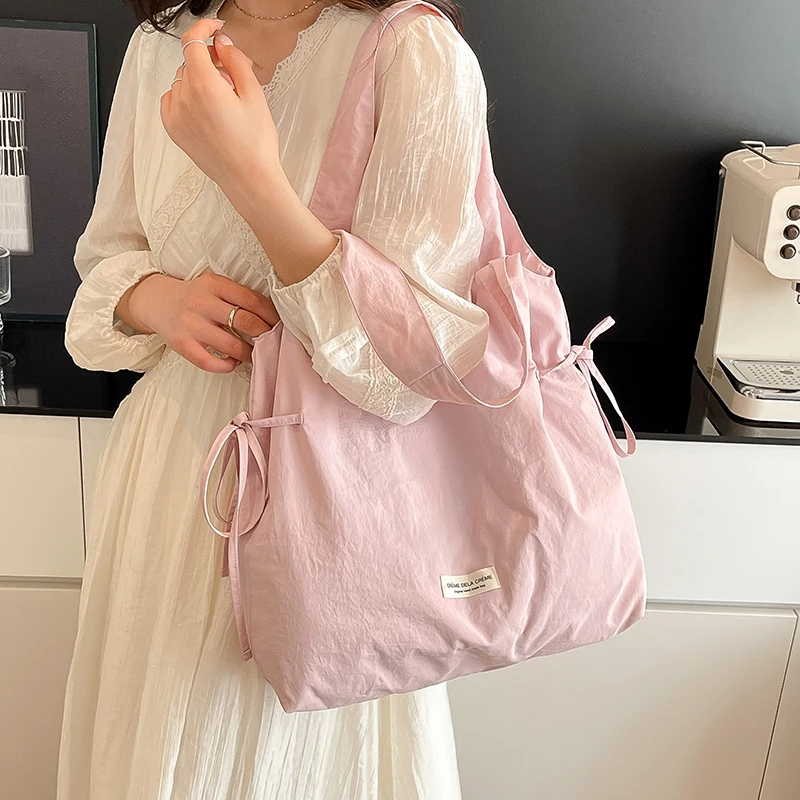 

Women's Crinkled Fabric Tote Bag Bow Tie Detail Large Capacity Adjustable Strap Aesthetic Shopping Bag Cottagecore Aesthetic