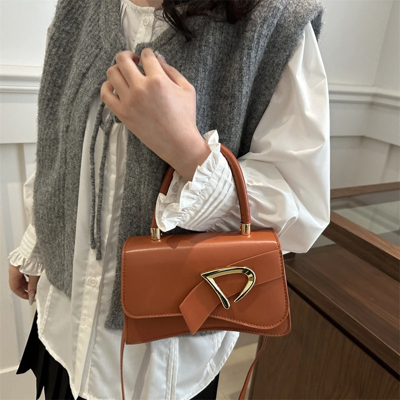 

Shoulder Bag Women Vintage PU Leather Simple Flap Solid Color Versatile Underarm Bag Travel Purse Accessories