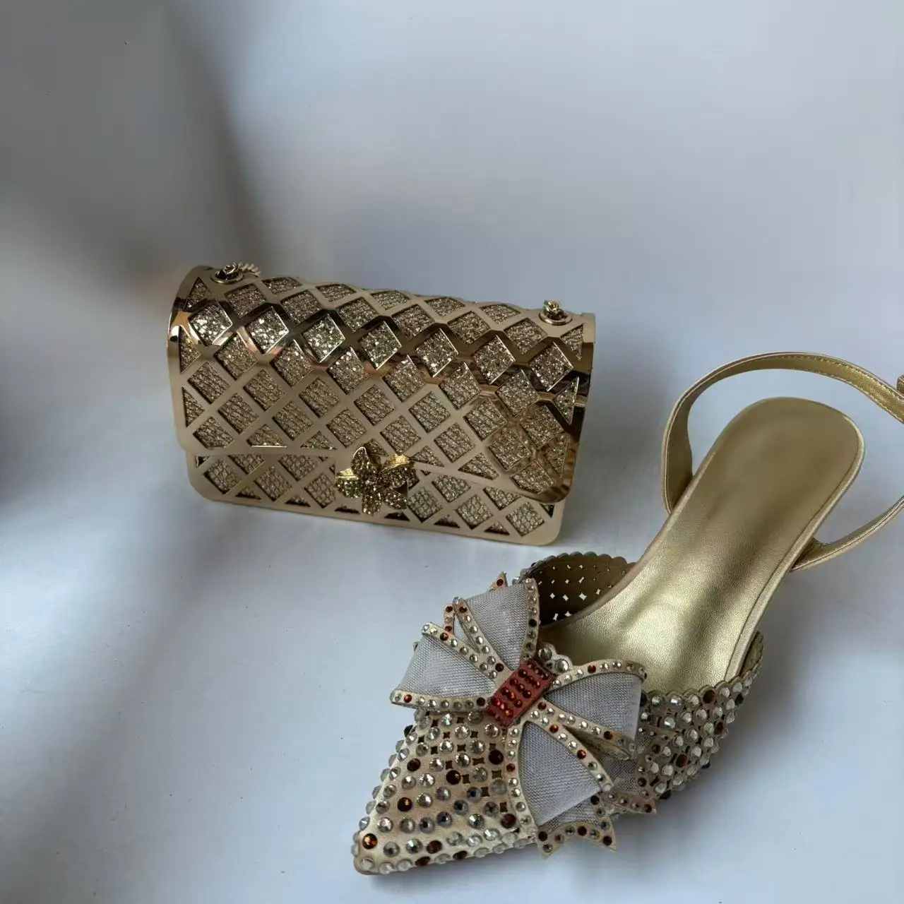 

LNATISNOVA Ladies Pointed Toe Shoes with shiny Metal Evening Clutch Bags Women Party Sandals or Commuting Shoes and Purse Set