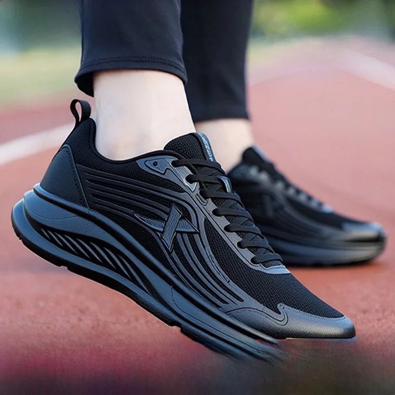 

XTEP Men's Running oes Lightweight Breathable Me Casual Training Sneakers Bla o Absorption Low Top EVA Outsole
