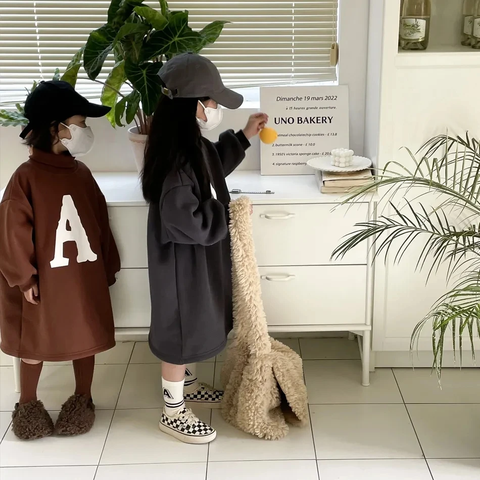 Vestido de terciopelo grueso para niñas de 2 a 12 años, sudaderas con capucha de manga larga y cuello alto, trajes casuales cálidos para niños