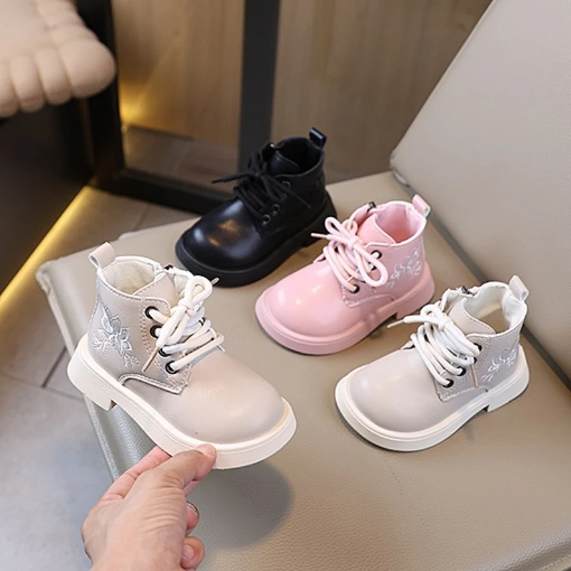 

2025 Spring and Autumn Children's Shoes Girls' Fashion Leather Boots Side Zipper Cute Flower Pattern Princess Ankle Boots