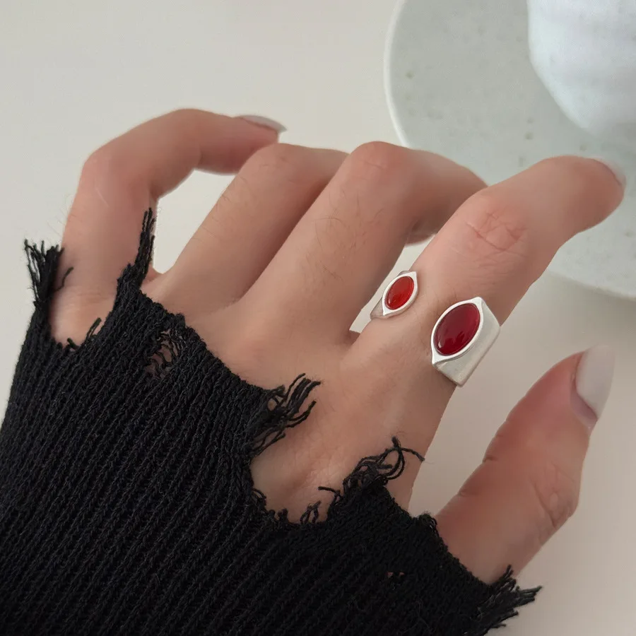 الحد الأدنى اليدوية بسيطة الحجر الأحمر ويب قابل للتعديل خواتم للنساء الأزواج خمر موضة جديدة مجوهرات هدية حفل زفاف