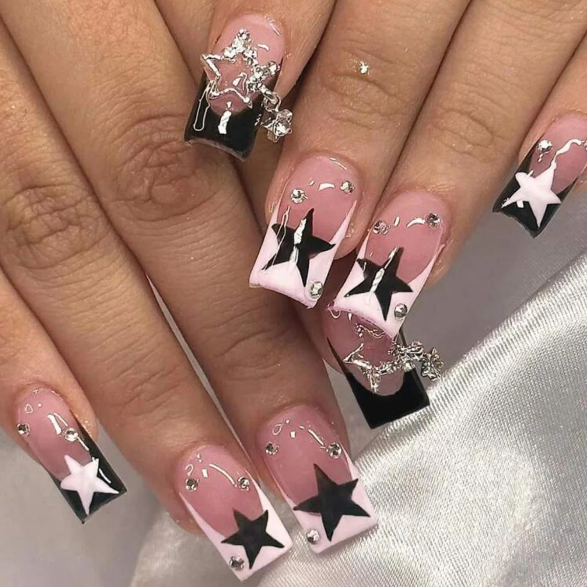 24Pcs Long French False Nails with Pentagram Design Fashion Detachable Ballet Press on Nails Wearable Square Manicure Fake Nail