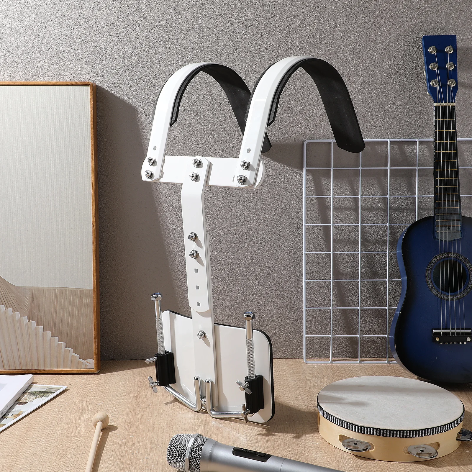 حامل طبلة كمين متين مع حزام قابل للتعديل وخفيف الوزن من سبائك الألومنيوم وحامل ملحقات مثالي لفرقة الزحف