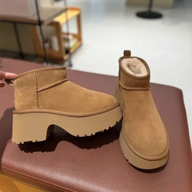 Chaussures pour femmes Semelle épaisse Nouvelle Robe D'hiver Casual Mode Talons Hauts Dame De Luxe Courte Fourrure Confort Bottes De Neige Femmes Sneakers