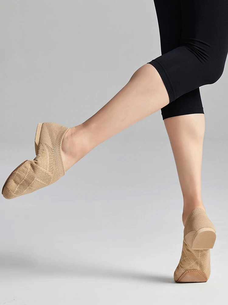 

Jazz dance shoes, soft-soled, lace-free modern dance teacher shoes, and flying woven mesh dance shoes