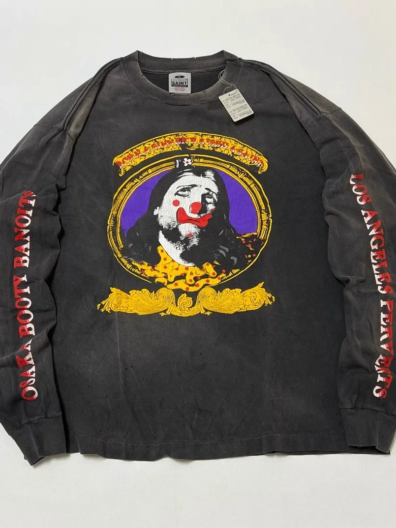 

Футболка Saint Mxxxxxx Collaborative Born Raised Vintage с круглым вырезом, длинным рукавом и принтом Джокера, свободного кроя, из чистого хлопка