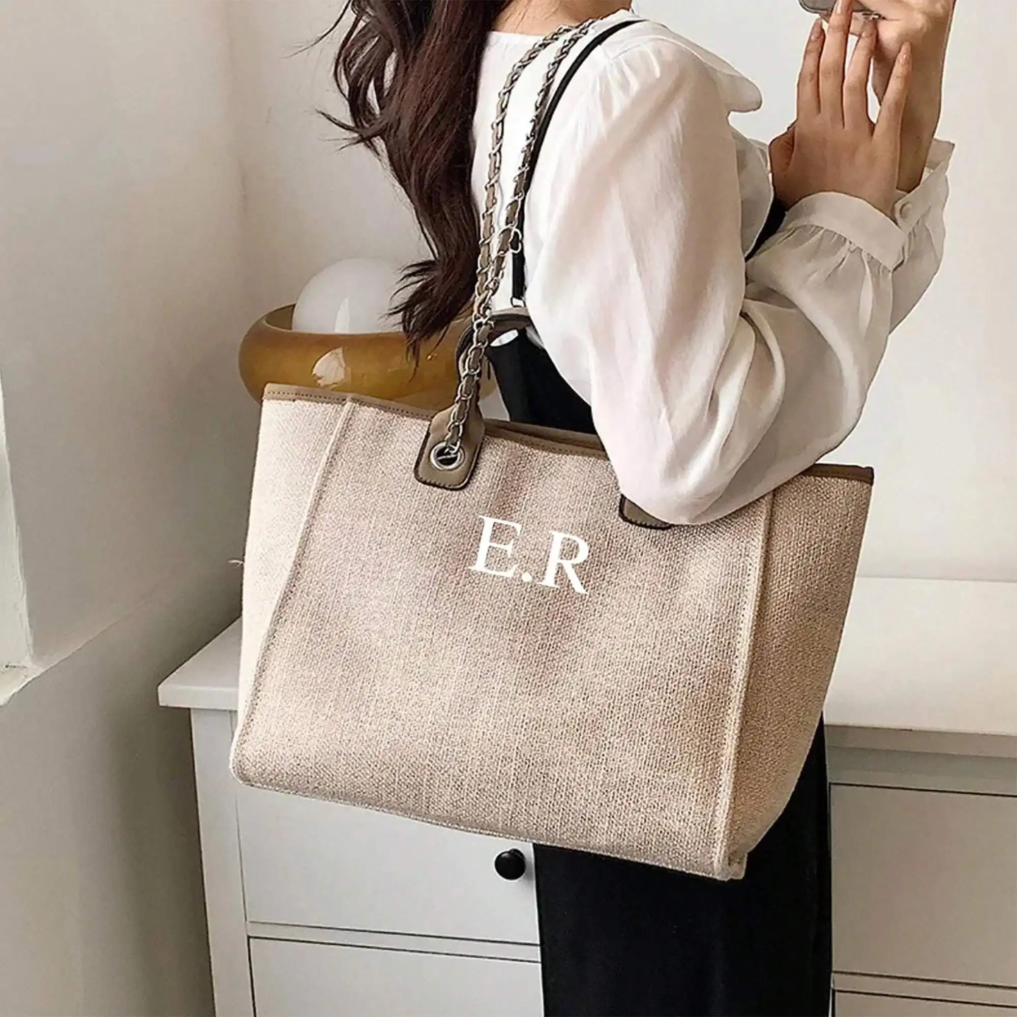 Custom Personalized Large Capacity Korean Women Chain Tote Bag, Designer Crossbody Shoulder Makeup Handbag view 5