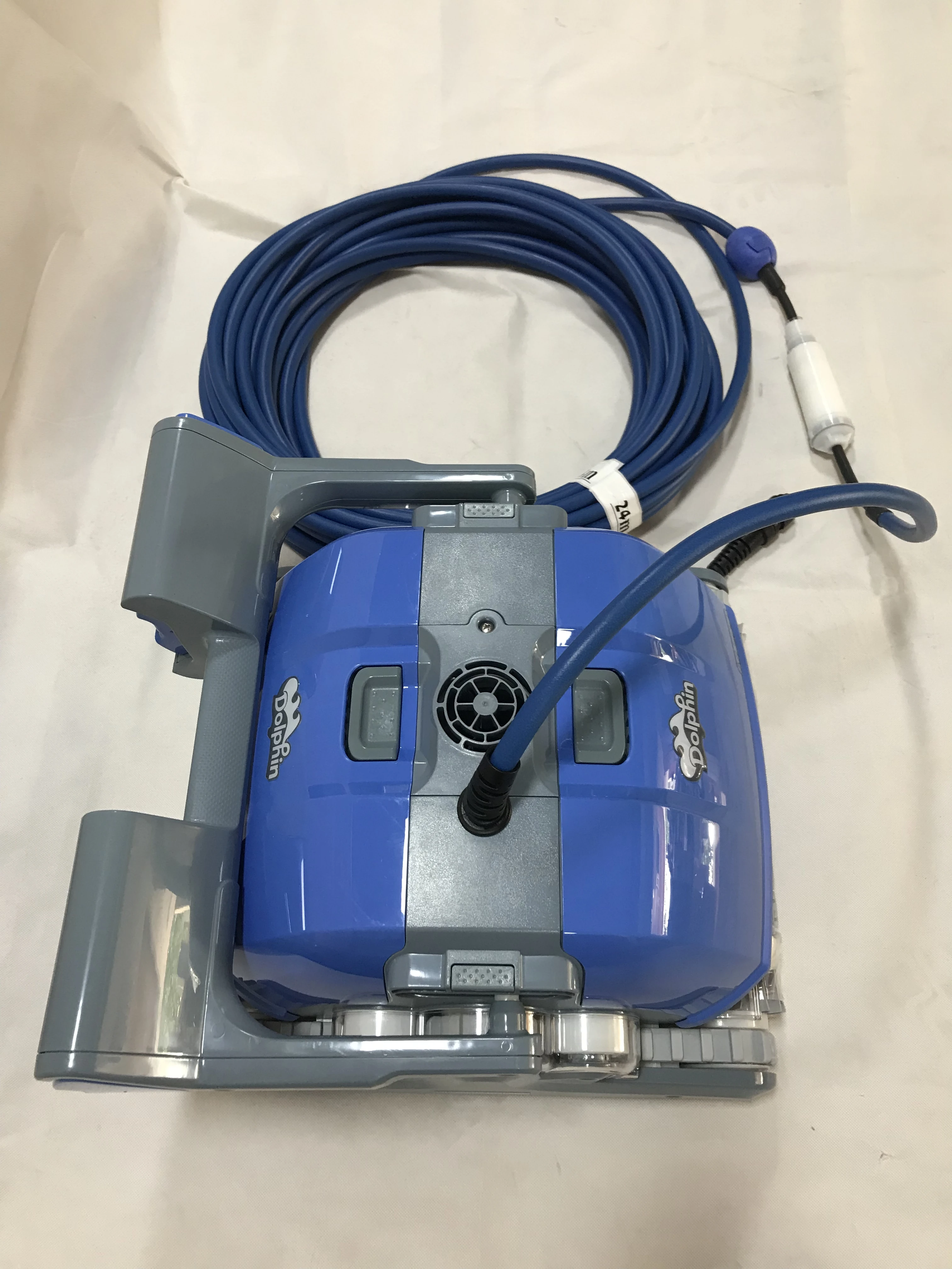 Dolphin M500 Pool Cleaning Robot Automatic Suction Machine with APP Control Tool & Accessory