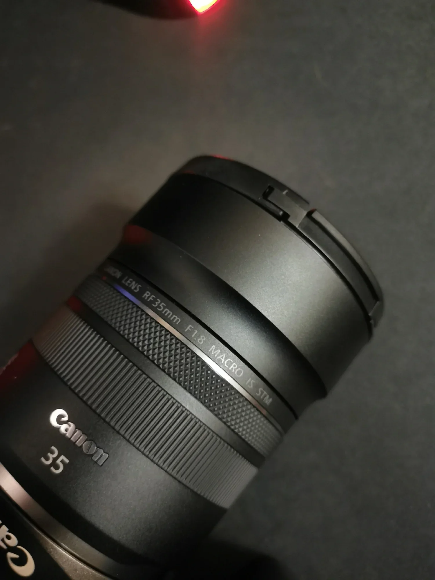 Metal Lens Hood for Canon RF 35mm F1.8 MACRO IS STM Lens for Canon EOS R RP Ra R5 R6 R7 R10 R3 C70 Come With Hood Cap