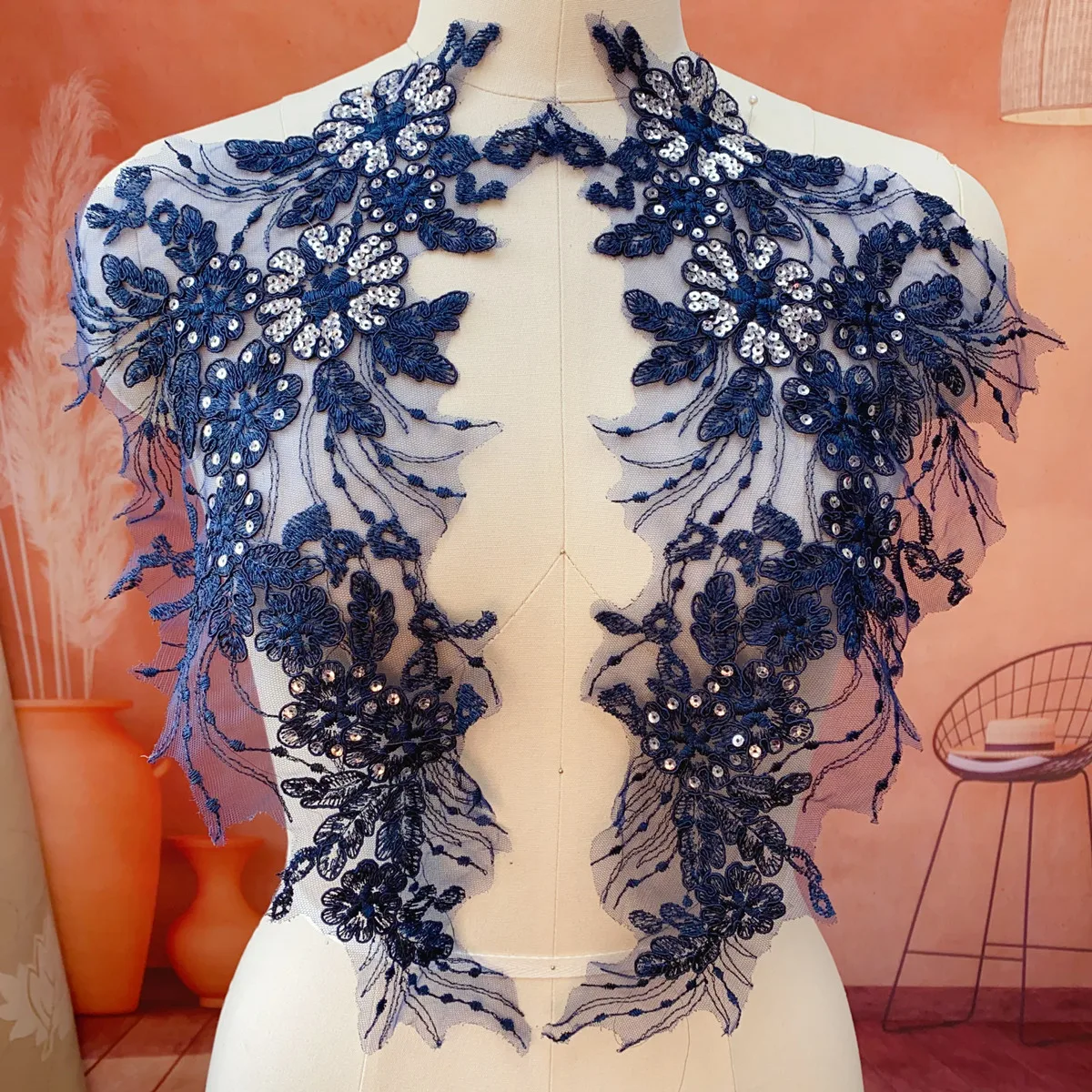 

15 Colors Precision Pattern Matching Beaded Sequin Bridal Gown Embroidered Tulle with Floral Appliqued Evening Dress Accessories