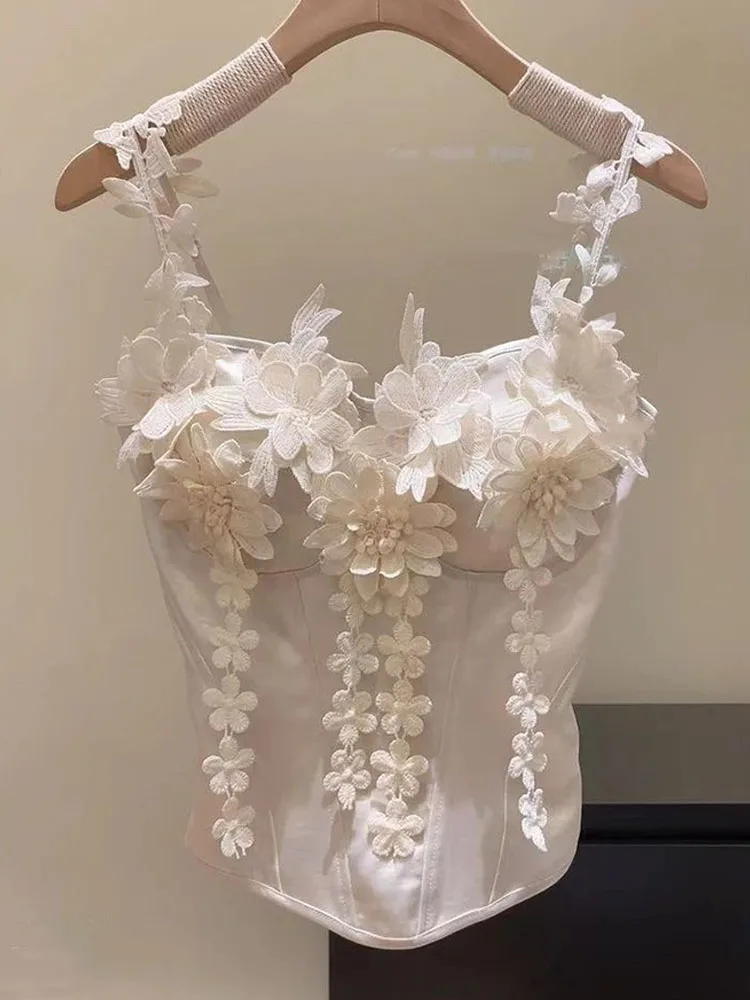 سترة نسائية على الطراز الفرنسي سترة قصيرة على شكل زهرة ثلاثية الأبعاد لصيف 2025 لقضاء العطلات الجديدة على طراز الأميرة سترة أنيقة