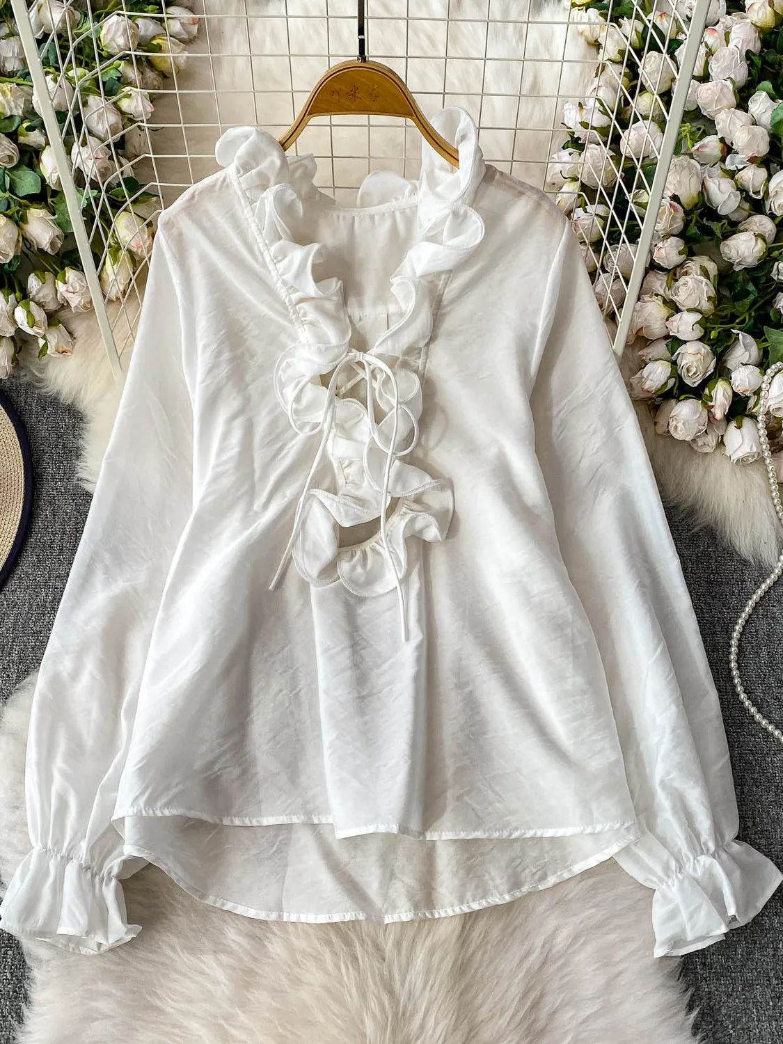 

Pure Desire Sexy 3D Lace Trim V-neck Long Sleeve Women's Shirt New Design Loose Thin Chiffon Top Korean Style Commute Wind