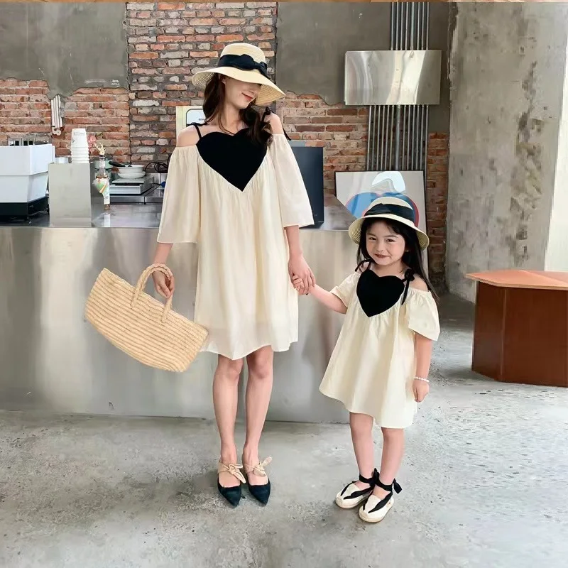 

Off-Shoulder Mother Daughter Matching Dresses Family Look Love Mommy and Me Clothes Loose Women Girls Cotton Dress Summer 2024