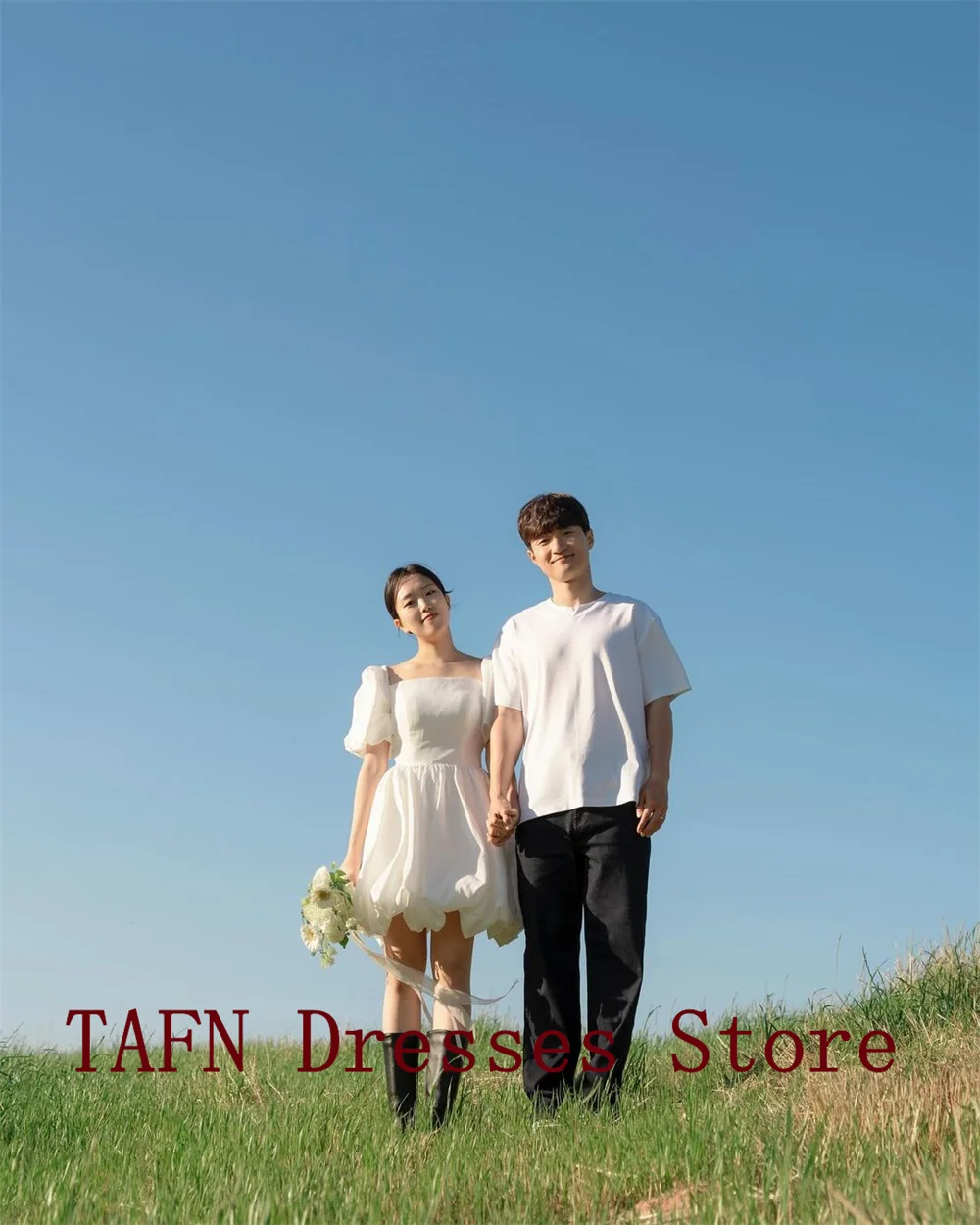 TAFN A-line Lovely Short Wedding Shooting Dresses Puff Short Sleeves Square Collar Simple Korea Bridal Gown Custom Customized