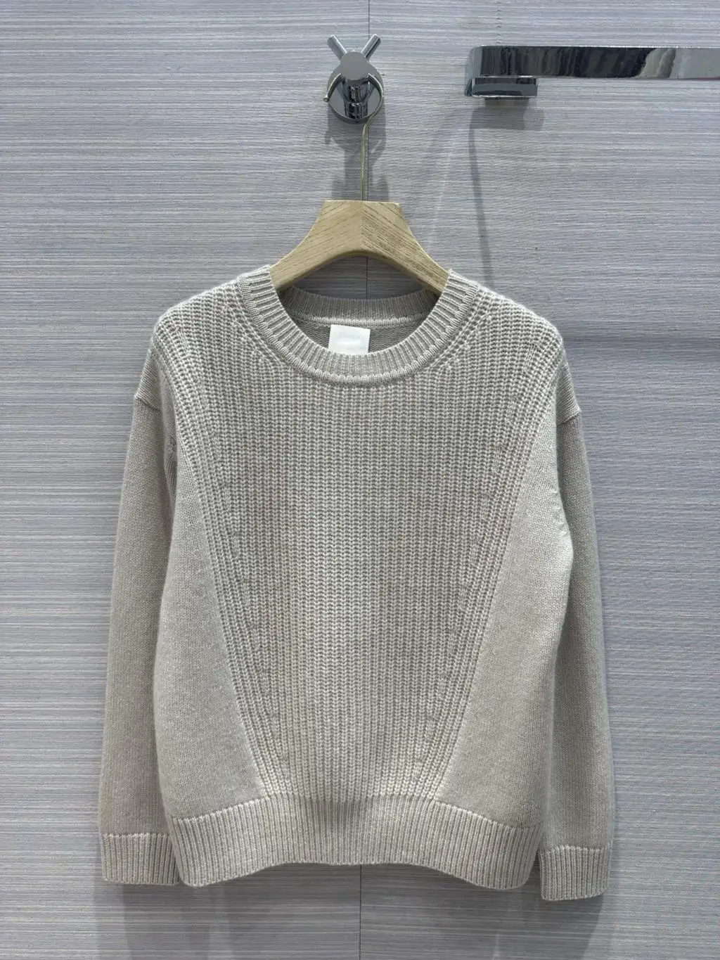 

Women's Clothing classic cashmere sweater has an elegant temperament Autumn Winter New 019