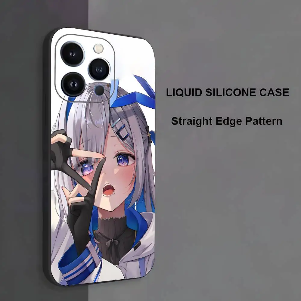 アマネ・カナタのiPhoneケース（17、16、15、14、13、12、11、Pro Max、XS、X、XR、SE、Mini、8、7対応）、黒のシリコン製ソフトケース