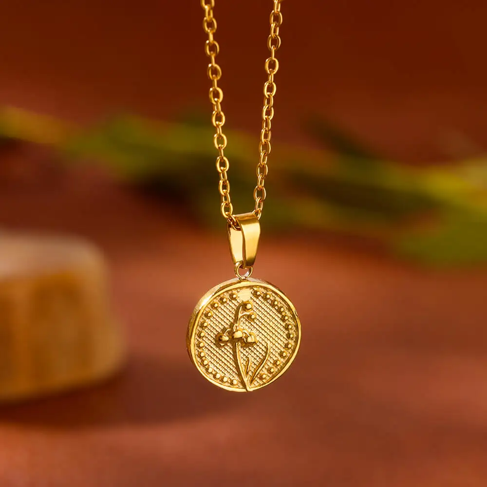 1Pcs Vintage Stainless steel Flowers Necklace For Women Gold Color Minimalist Romantic Couple Pendant Jewelry Gifts