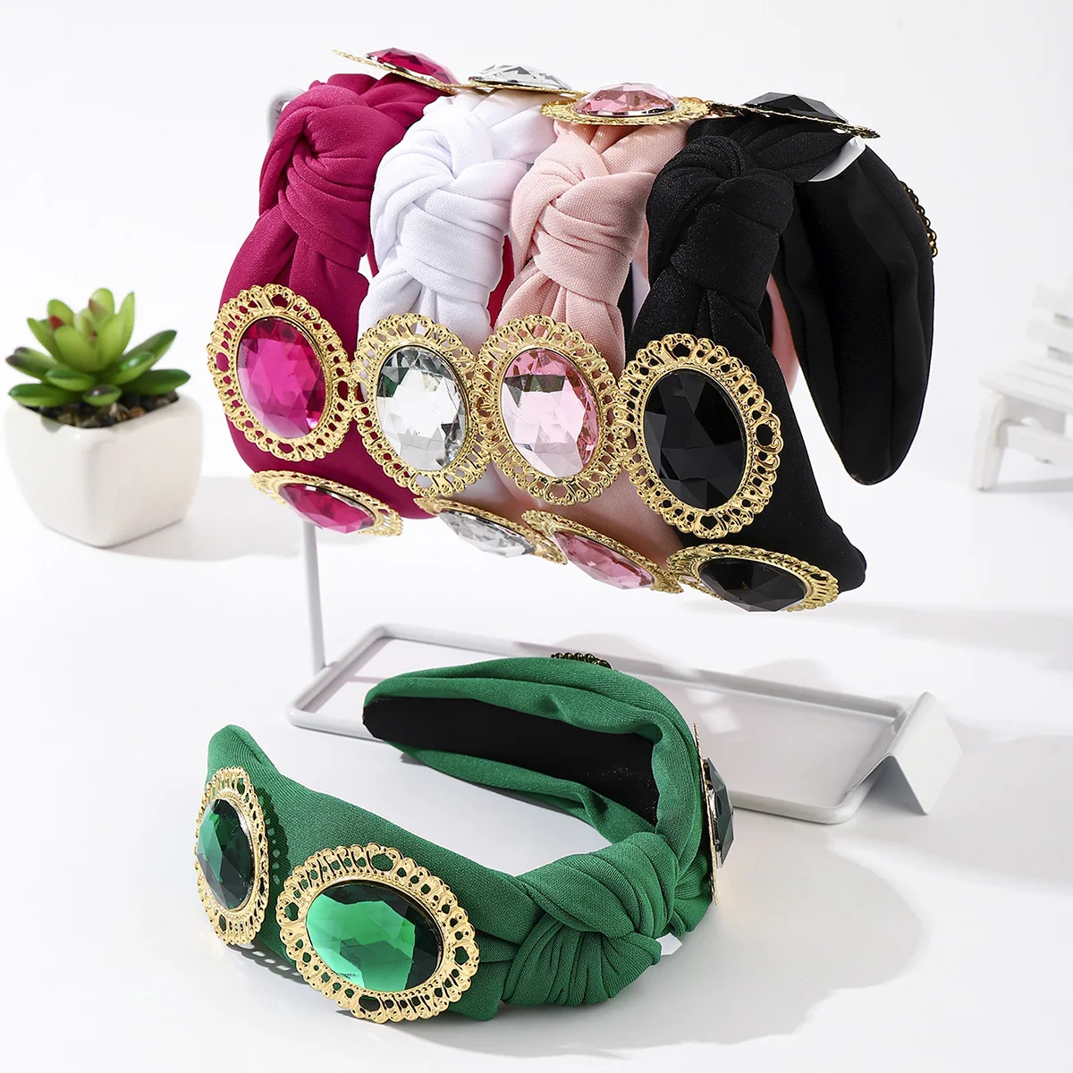 New arrivalfashion style retro wide-brimmed knotted diamond headband elegant face wash non-slip hair accessories for women