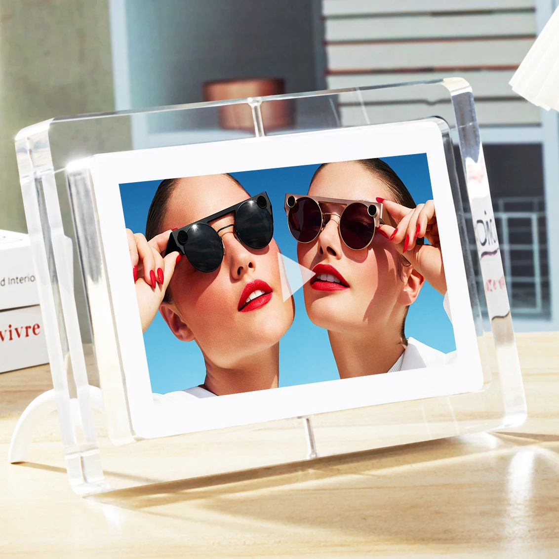 7inch IPS Panel Acrylic Digital Photo Frame With WIFI Auto-Rotate Share Photos&Videos Via APP