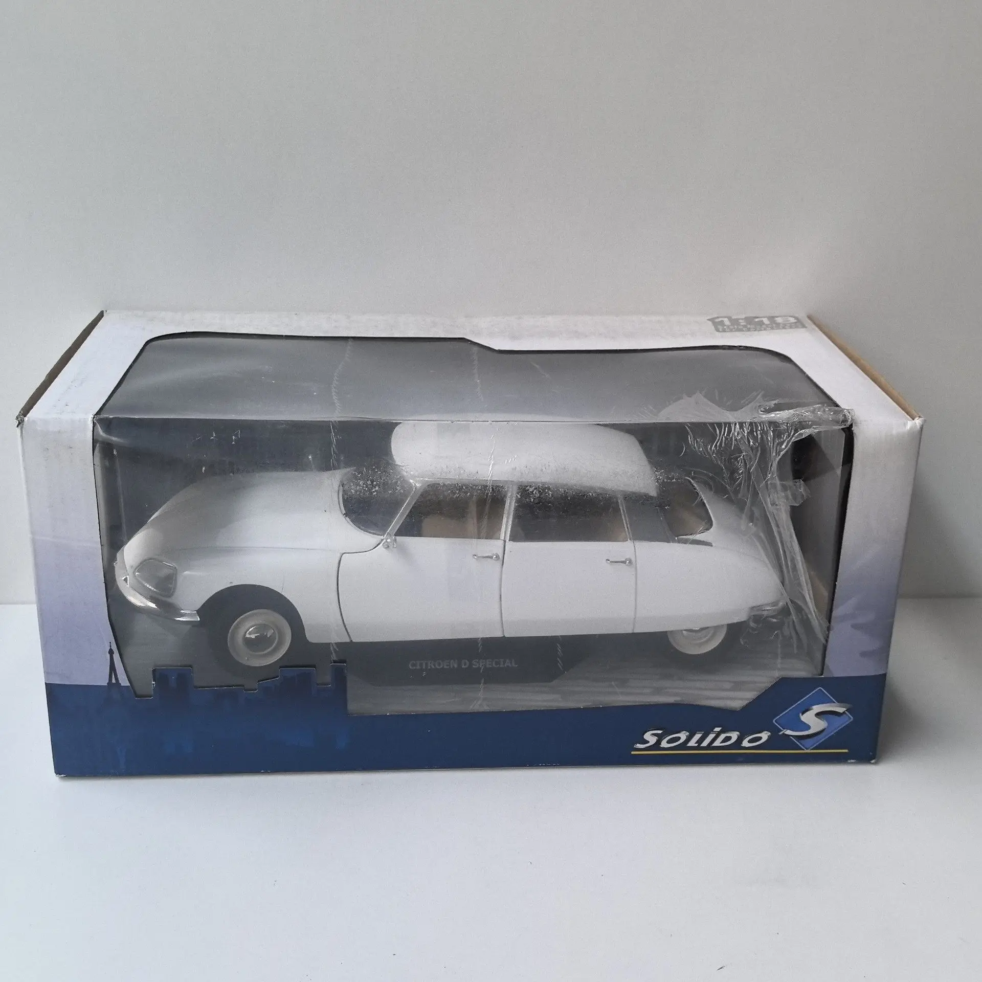

Модель автомобиля Diecast Solido 1/18 Scale D Special V2 из сплава с эффектом грязи на поверхности покраски