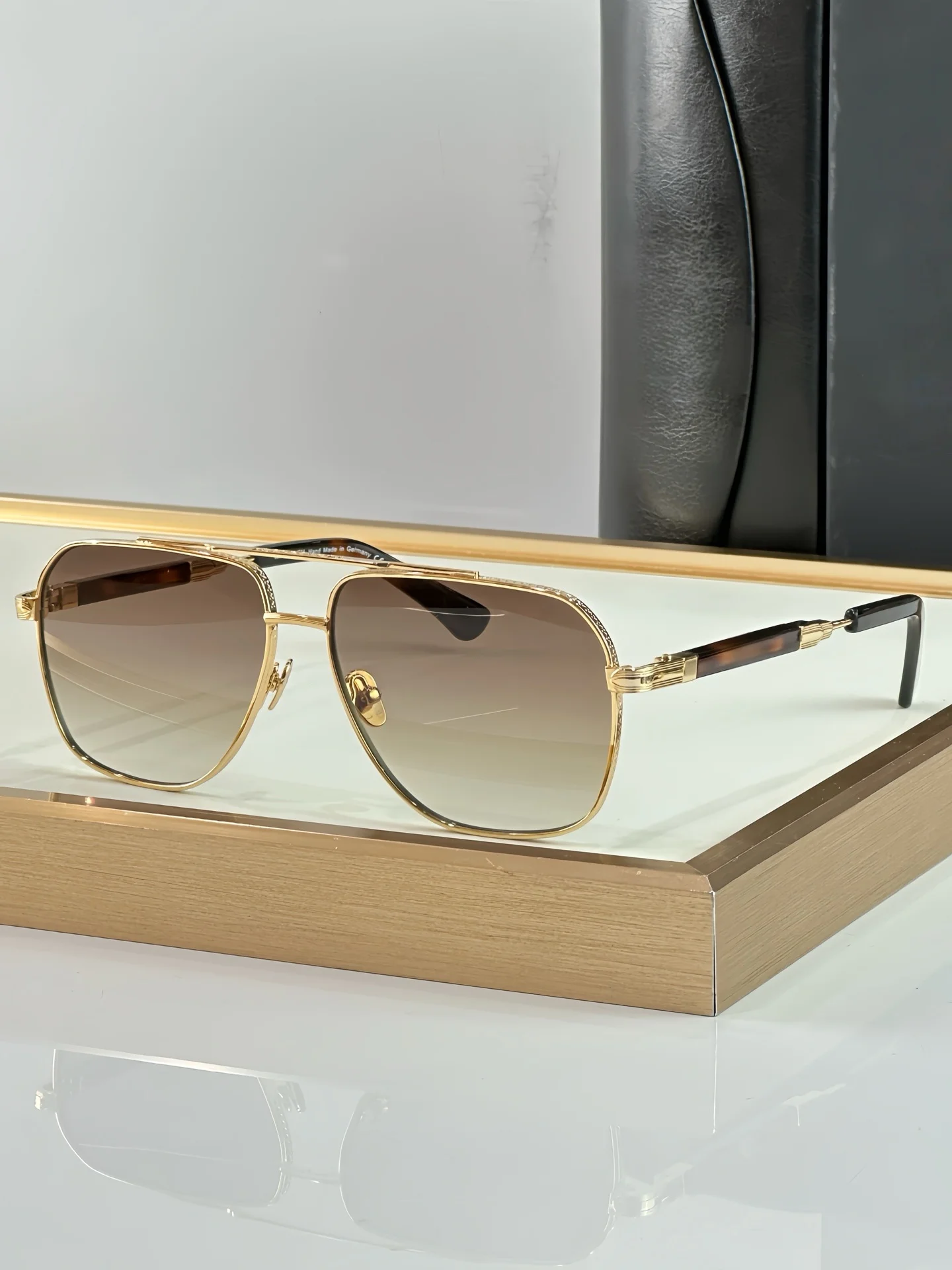 

THE Mayy SIZE 61-14 Top Quality Sunglasses for Men and Women Classic Punk Luxury Acetate Titanium Designer Sunglasses Frames