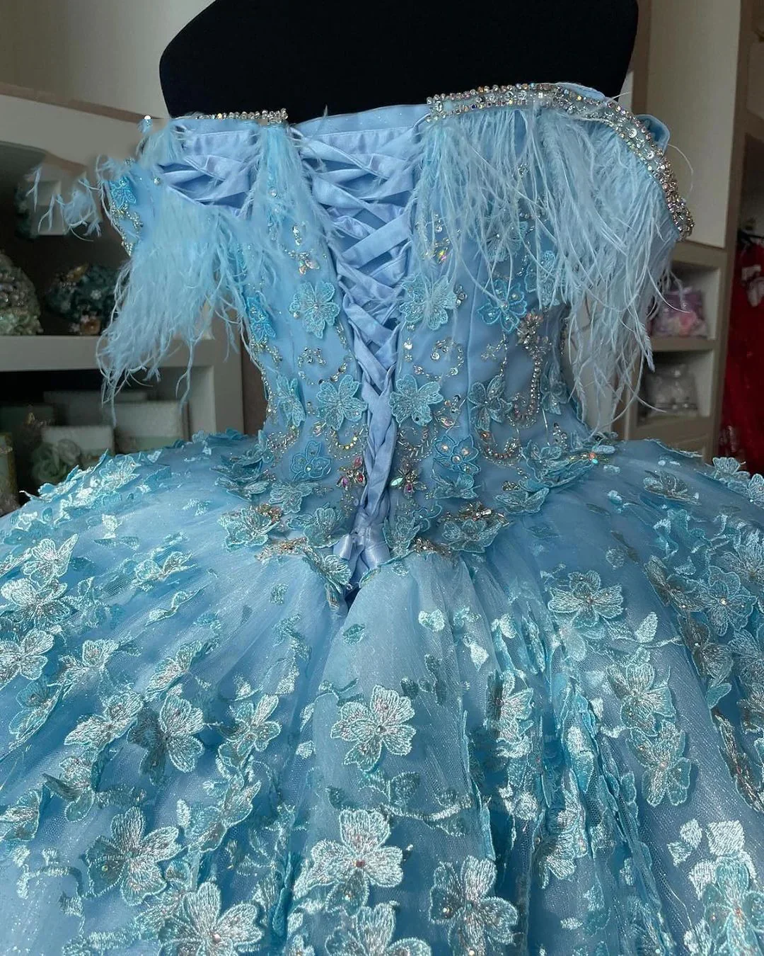 ANGELSBRIDEP-vestidos de quinceañera de princesa azul cielo, apliques de plumas, apliques de flores, vestido de princesa dulce 15 personalizado