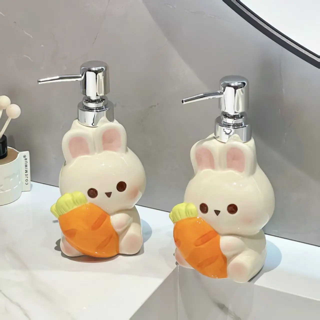 370ml cute rabbit lotion press type hand sanitizer bottle Creative carrot ceramic laundry detergent bottle shampoo dispenser