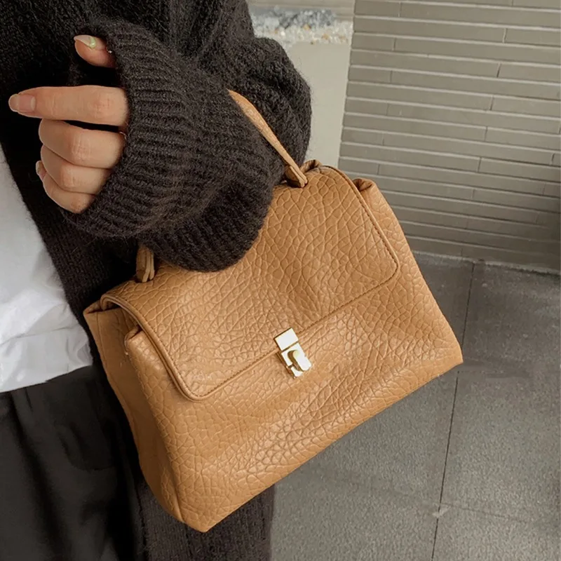 Minimalism Soft Leather Tote Bag For Women 2024 New High Quality Large Capacity Commuter Handbags Elegant Luxury Purses Clutch