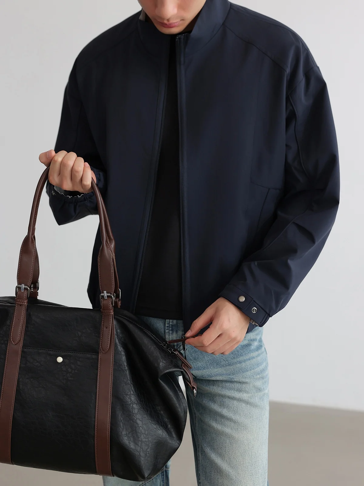 Light Travel Casual Pilot Jacket Men's Loose Short Outerwear Autumn Season Polyester Fiber Windproof Zipper Closure No Hat