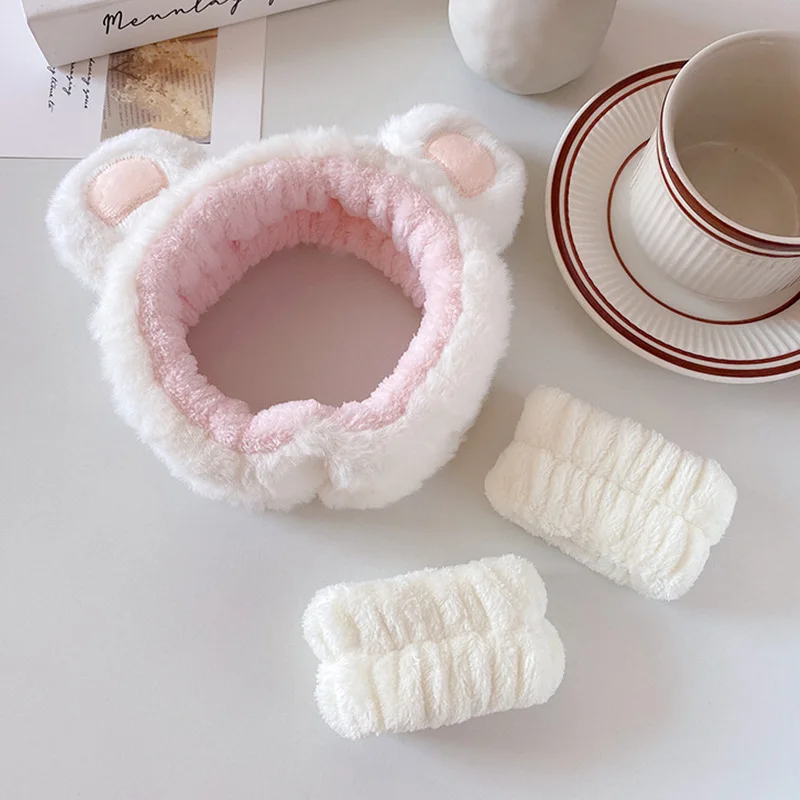 

3pcs Plush Animals Ears Headband Cute Cat Rabbit Bear Set Hair Bands Wash Face Wrist Strap Wash Up Hair Tie Set of Headdresses
