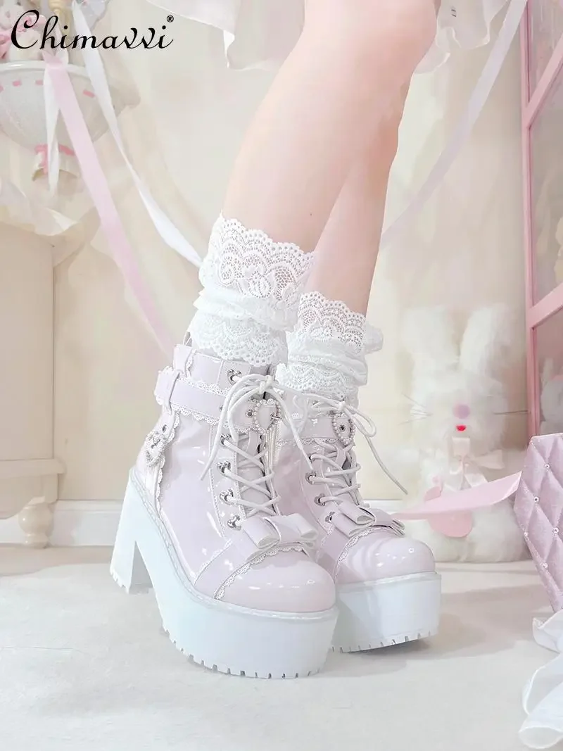 أحذية مارتن الأصلية من سلسلة Lei Series أحذية يابانية ذات نعل سميك ورائعة من حجر الراين بمقدمة مستديرة #4