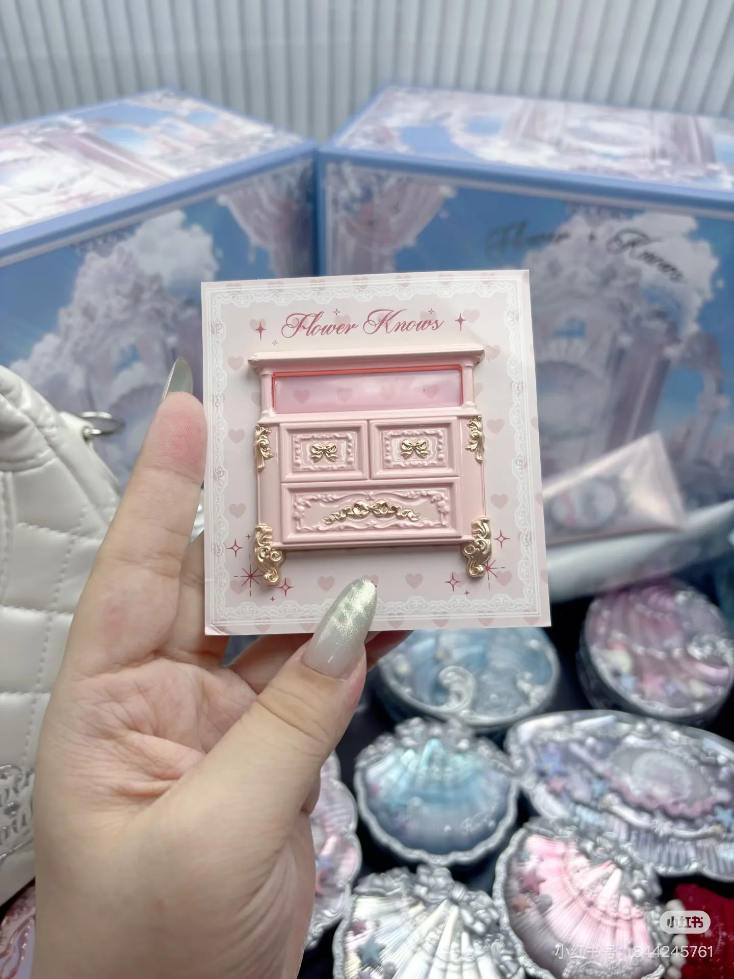 Flower Knows Shell Pearl Series Mini Mirror Portable Mirror Refrigerator Sticker Makeup Tool