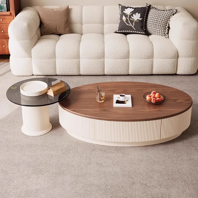 Einfacher mittelalterlicher ovaler kleiner Couchtisch aus massivem Holz, Haushalt, Wohnzimmer, leichter Luxus, kleine Wohnung