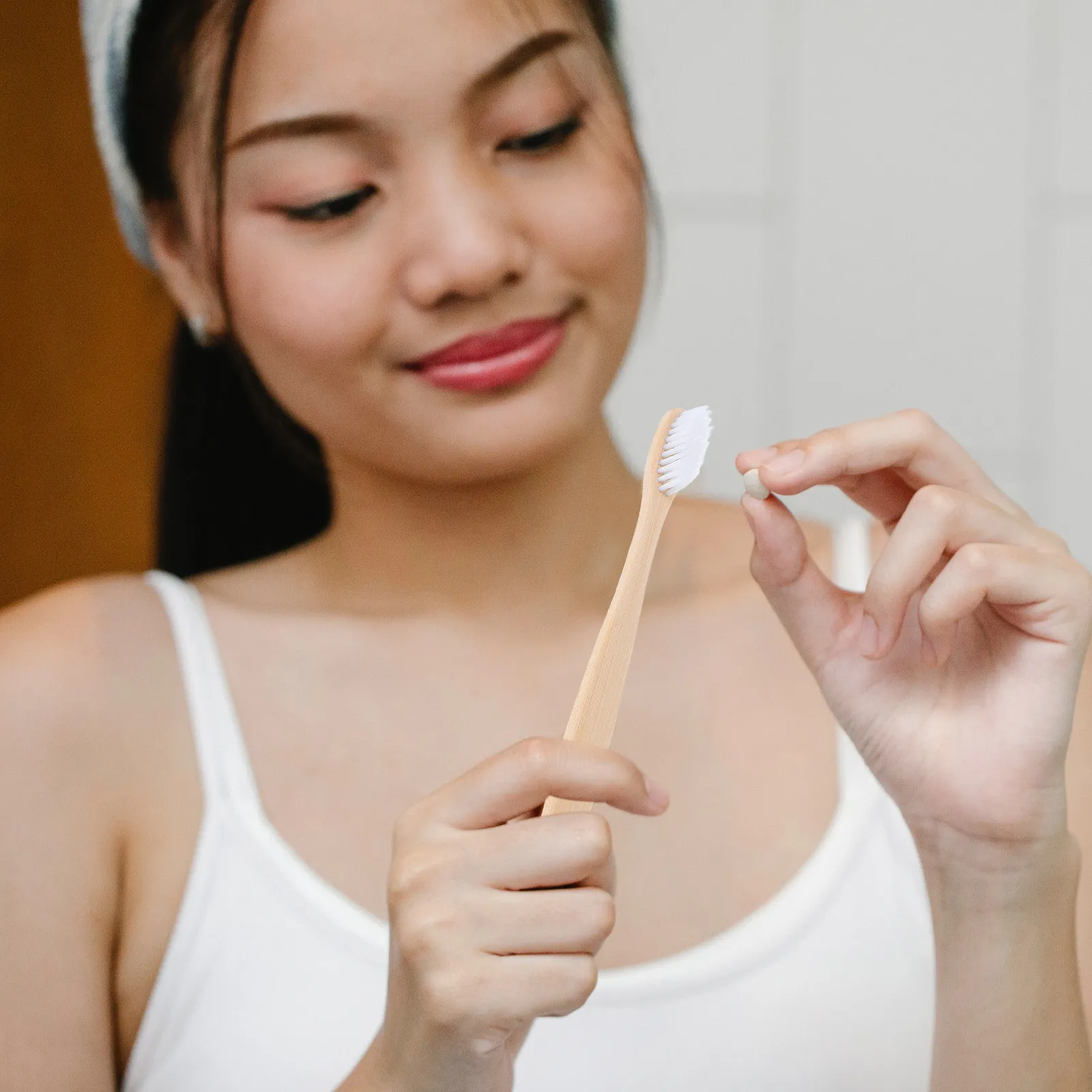 

Набор из 24 бамбуковых зубных щеток для взрослых с мягкой щетиной, удобные для путешествий, для дома, отеля, кемпинга, гигиеничные, портативные, экологичные, для ухода за полостью рта