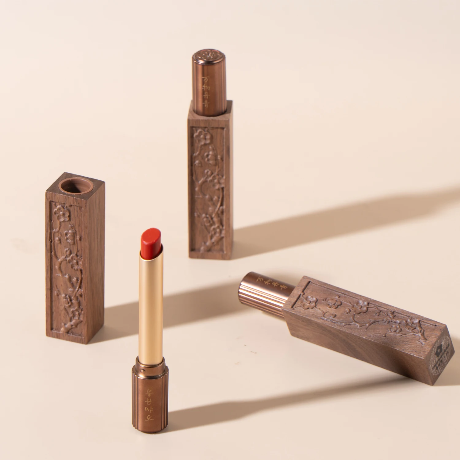 Wax Plum Light Color Lippenstift für Frauen, feuchtigkeitsspendender und feuchtigkeitsspendender Lippenstift, nationaler Stil, bunter Lippenstift