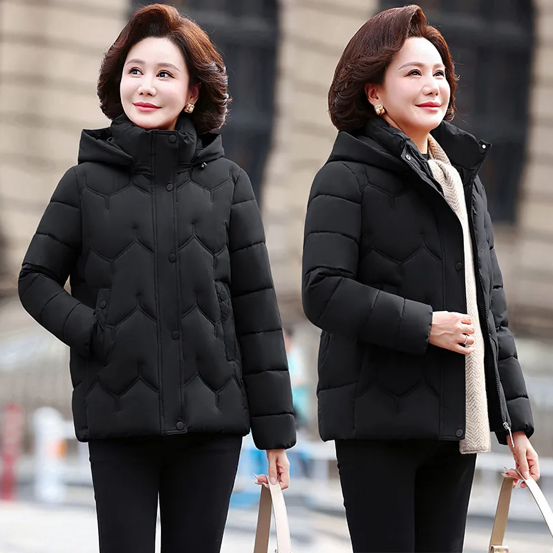 Vestiti imbottiti in cotone per mamma Nuovi cappotti per anziani di mezza età in stile straniero Moda per le donne Autunno Inverno Giacche di grandi dimensioni