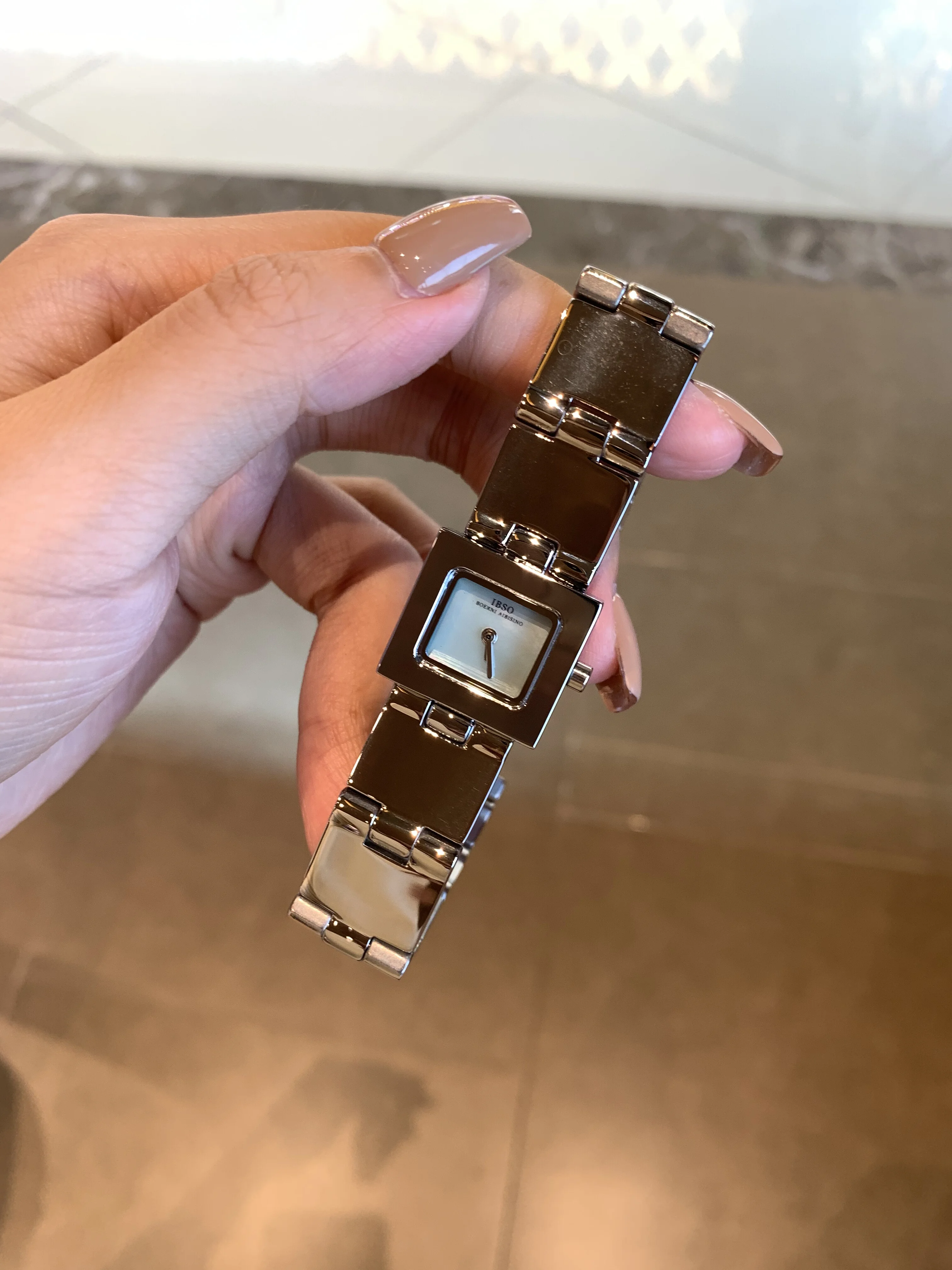 

New Women'S WristwatchUniquely Designed SmallSquareDialKorean StyleSimple And ElegantVersatileSmall DialA Great Gift For Women.