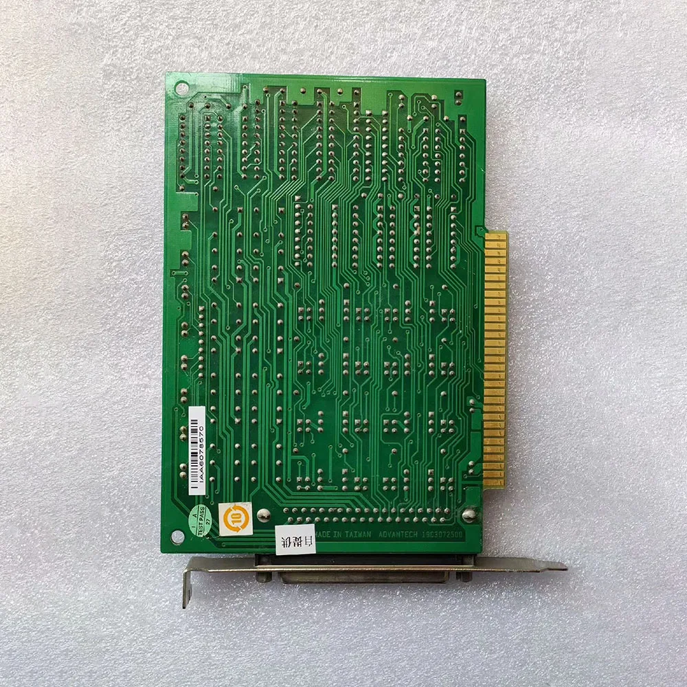 Isolated digital input card PCL-725 REV.A2