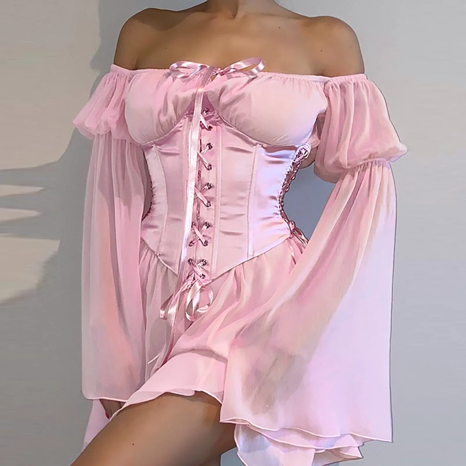 Abito estivo da donna in chiffon Abito sexy con maniche svasate con spalle scoperte e corsetto con lacci Abiti corti da spiaggia fluidi rosa