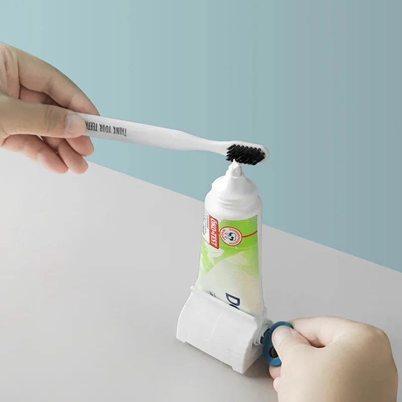 1/2pcs Hand Cream Facial Cleanser Dispenser Holder Squeezer Toothpaste Squeezers Holder Portable Manual Squeeze Tools Household