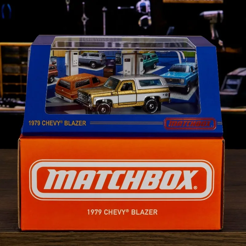 In stock 1:64 1979 Blazer off-road vehicle alloy miniature replica vehicle model, boy toy gift, room collection statue