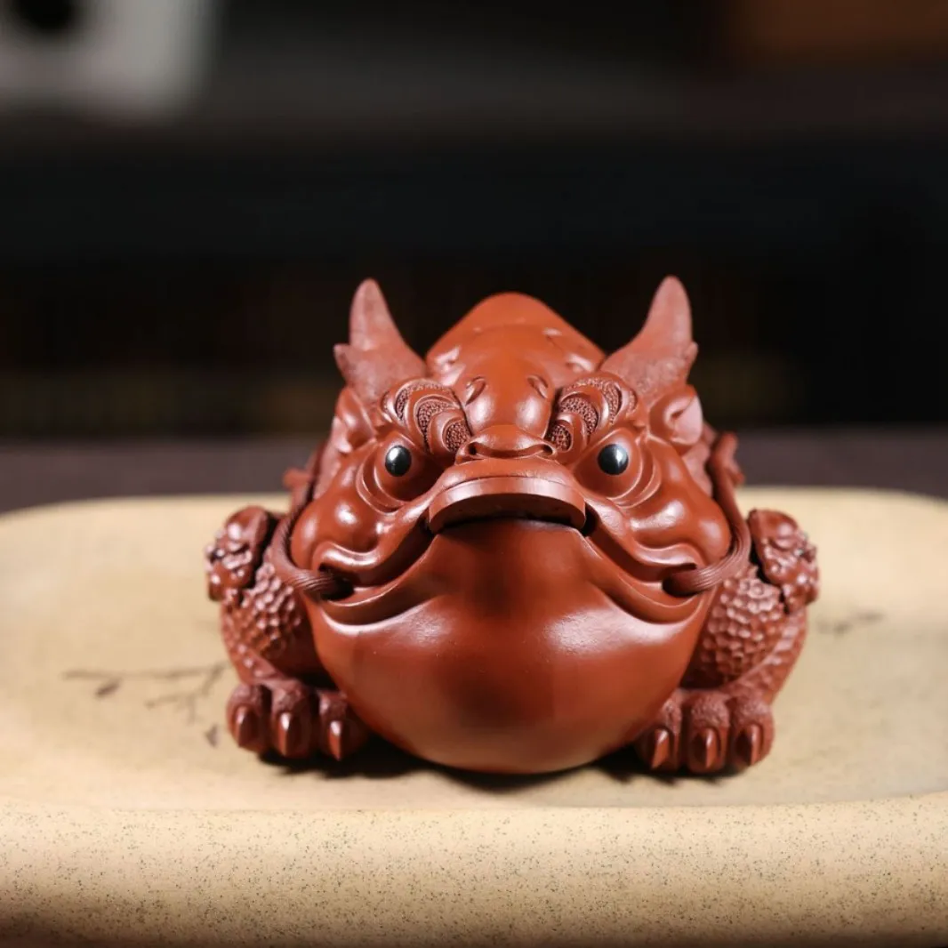 

Yixing Zisha Clay Tea Ornament: Fortune Dragon Horn Golden Toad, Natural Ore Da Hong Pao, Handmade Wealth-Attracting Decorative